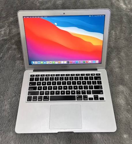 Laptop MB Air 2015 i5 8/128 Silver Ssd